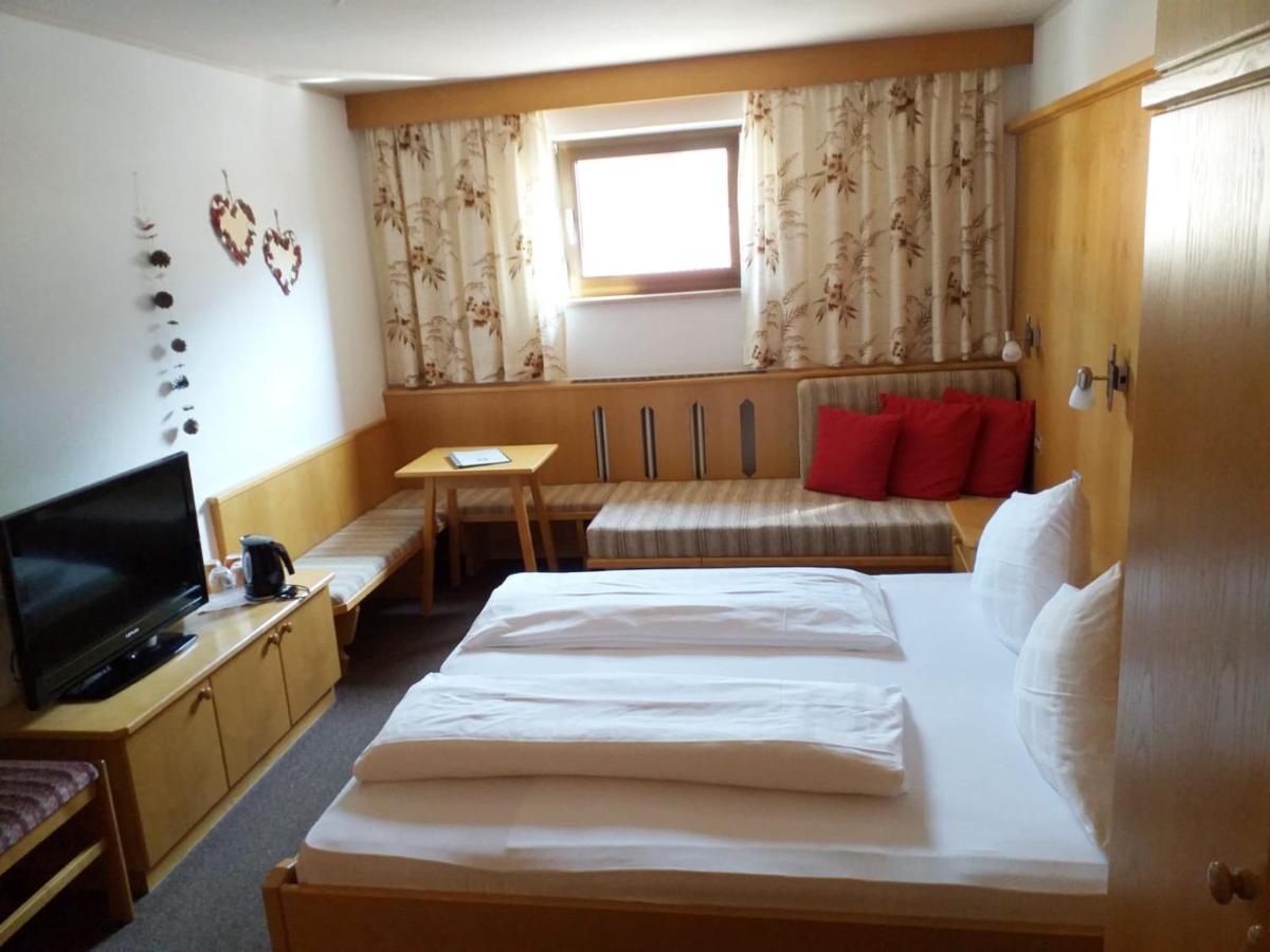 Garni Apparthotel St Valentin Сан-Валентіно-Алла-Мута Екстер'єр фото